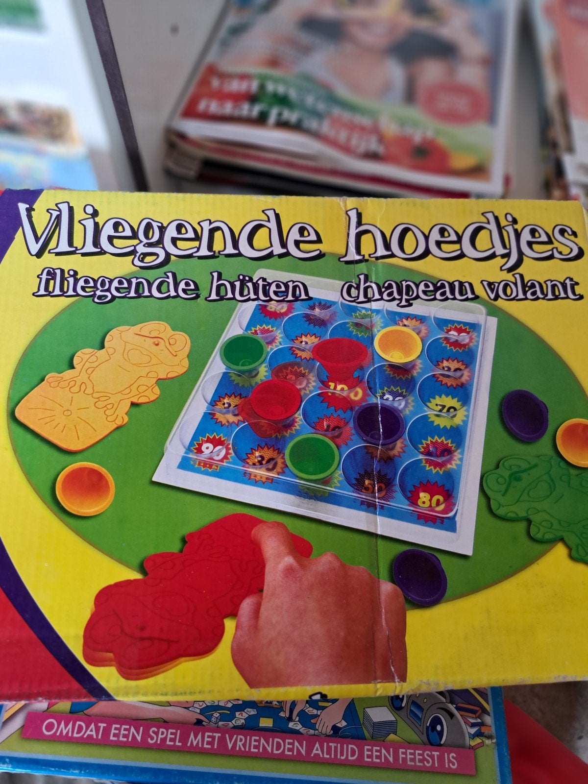 Vliegende Hoedjes - Leuk gezelschapsspel, Hobby en Vrije tijd, Drie of vier spelers, Ophalen of Verzenden, Gebruikt