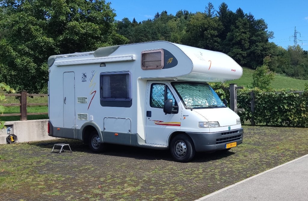 Caravans And Camping Knaus