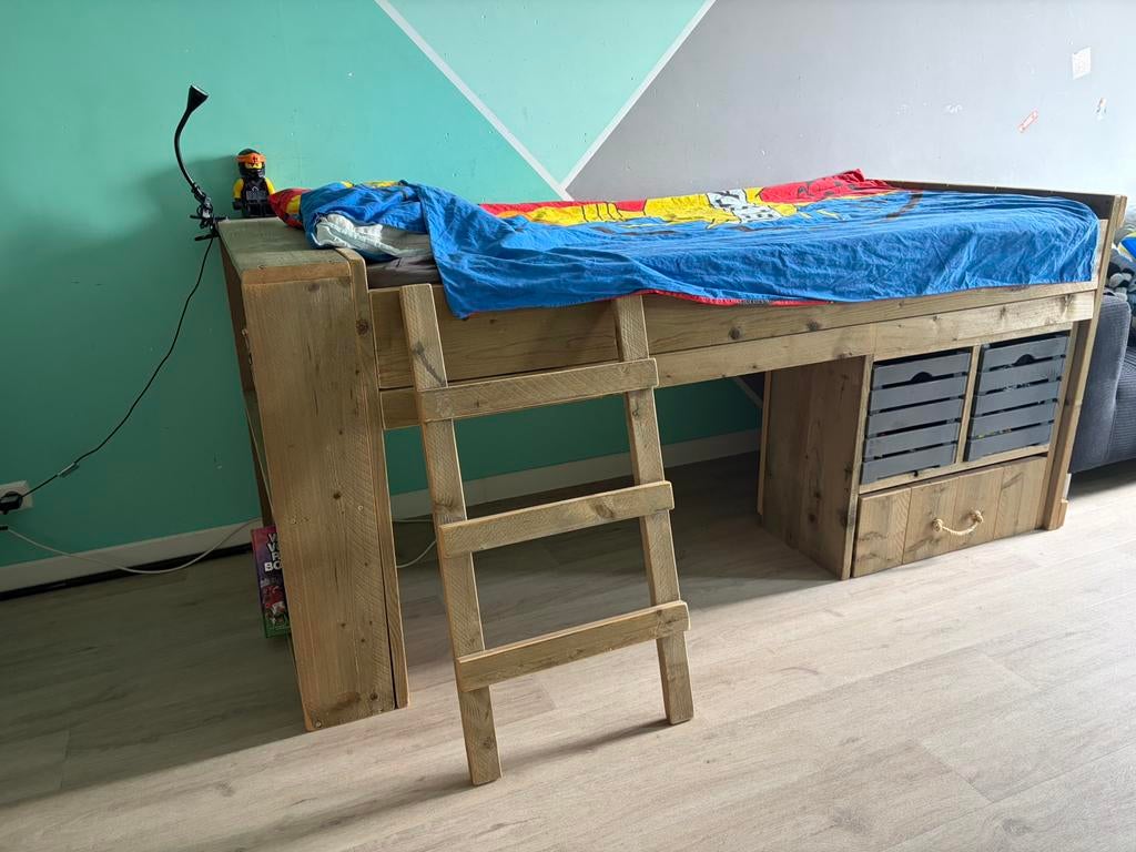 Steigerhouten (half) hoogslaper € 250,-, Ophalen, Gebruikt, Halfhoogslaper