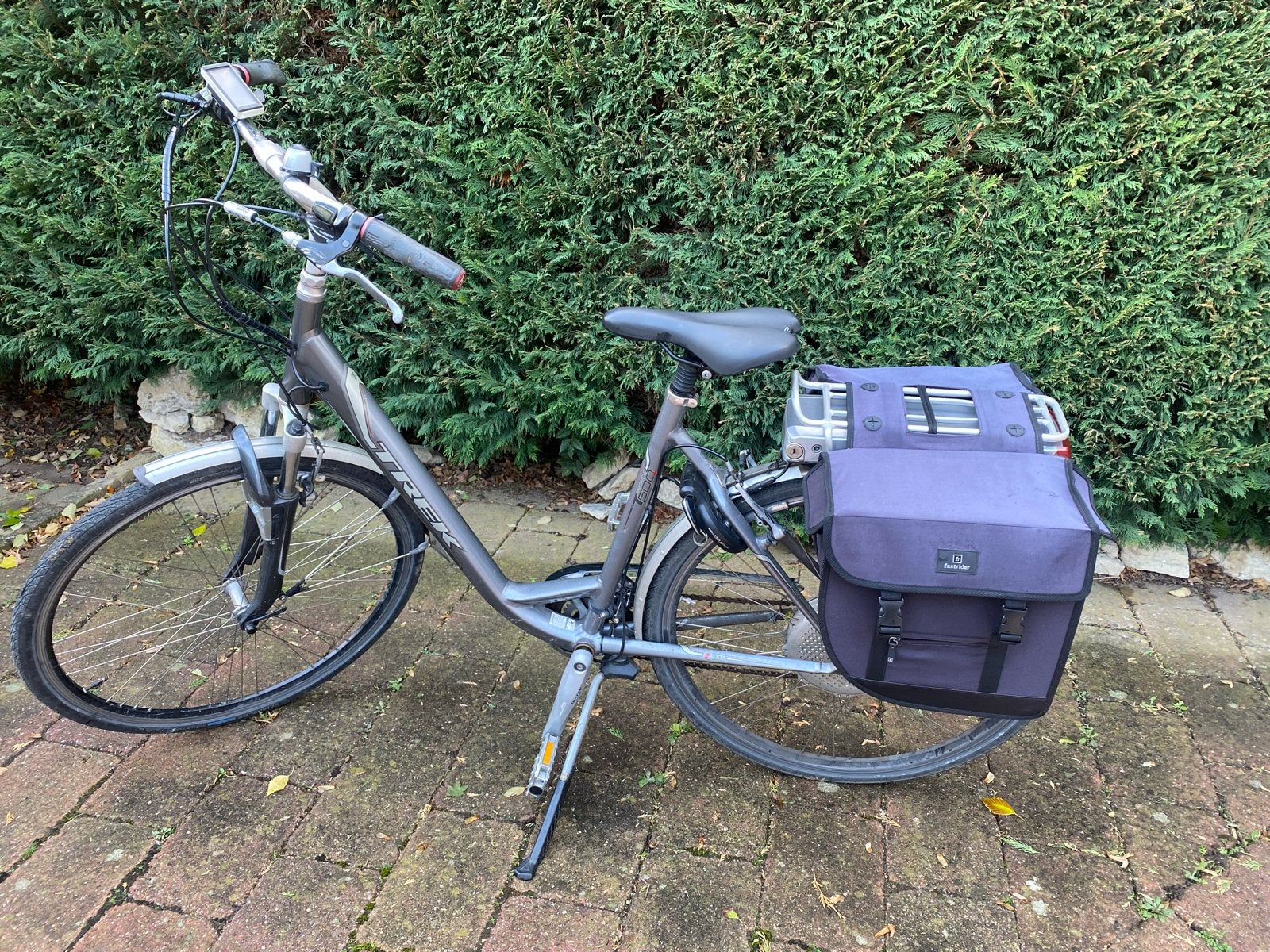 Trek Navigator T500 elektrische fiets., Ophalen, Gebruikt, 30 tot 50 km per accu