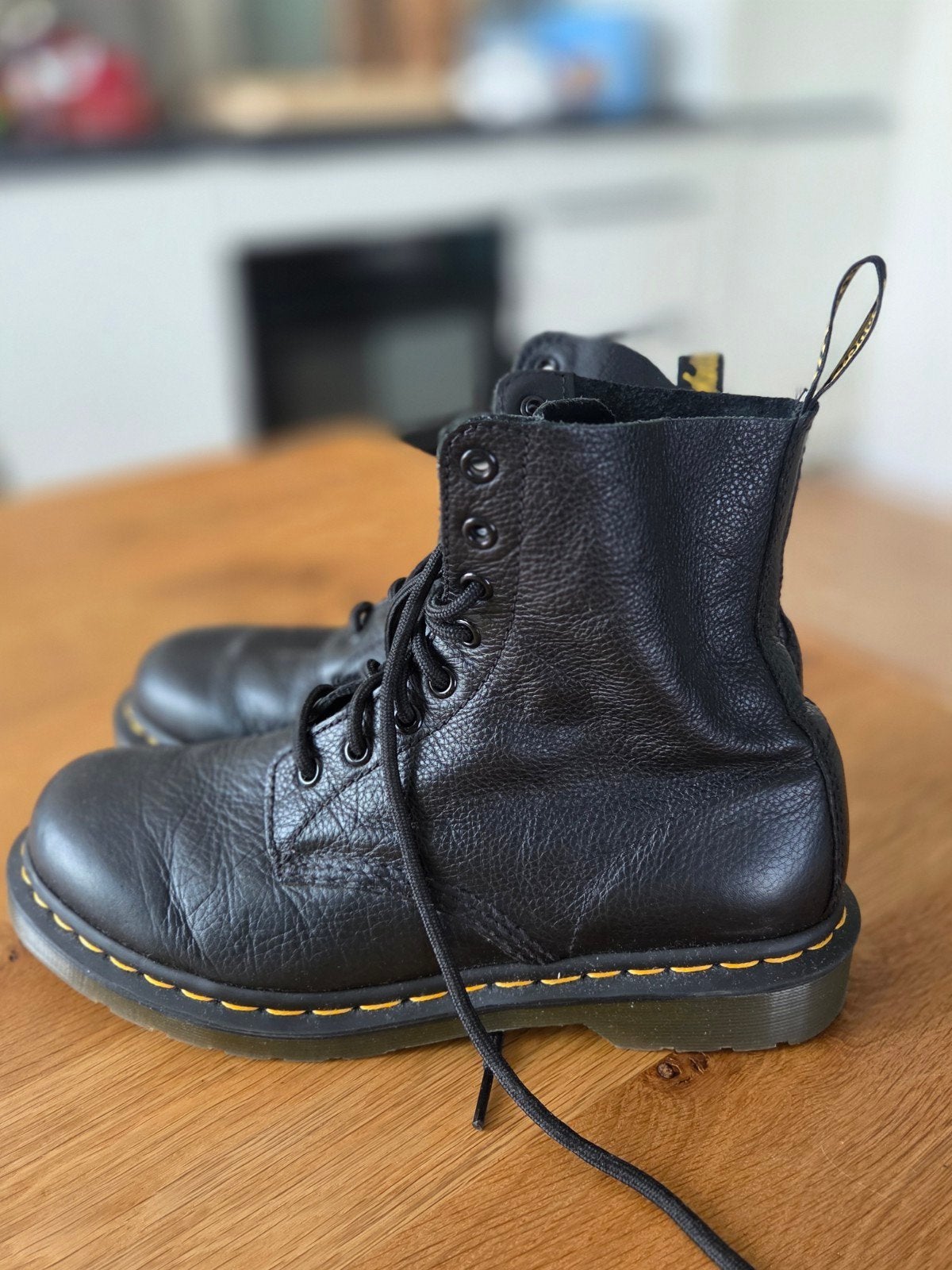 Dr. Martens 1460 Pascal Virginia Leer Zwart maat 40, Zwart, Lage of Enkellaarzen, Ophalen of Verzenden, Dr. Martens