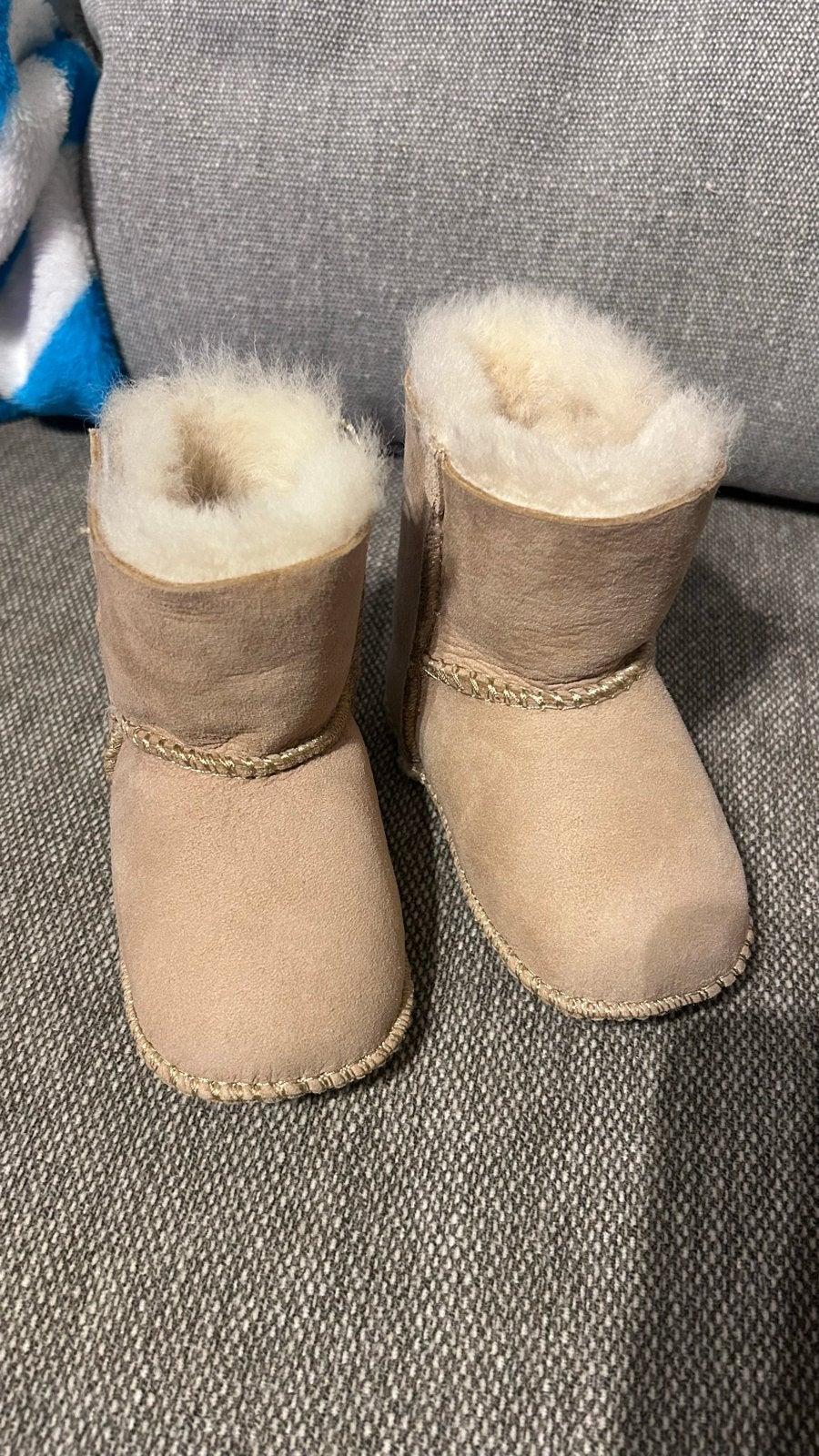 Nieuwe UGG baby booties - 3-6 maanden, Schoentjes, Jongetje of Meisje, Nieuw, Ophalen of Verzenden