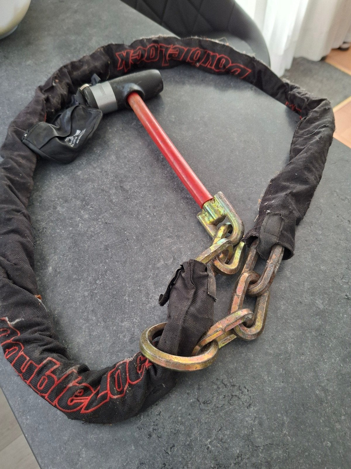 zwaar kettingslot  15 euro, Motoren, Accessoires | Sloten, Ophalen
