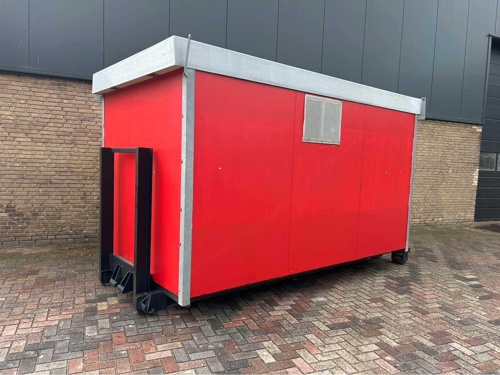 Sanitairunit op slede