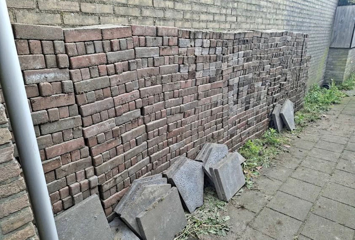 Stenen gratis af te halen, Ophalen, Zo goed als nieuw, Beton, Klinkers