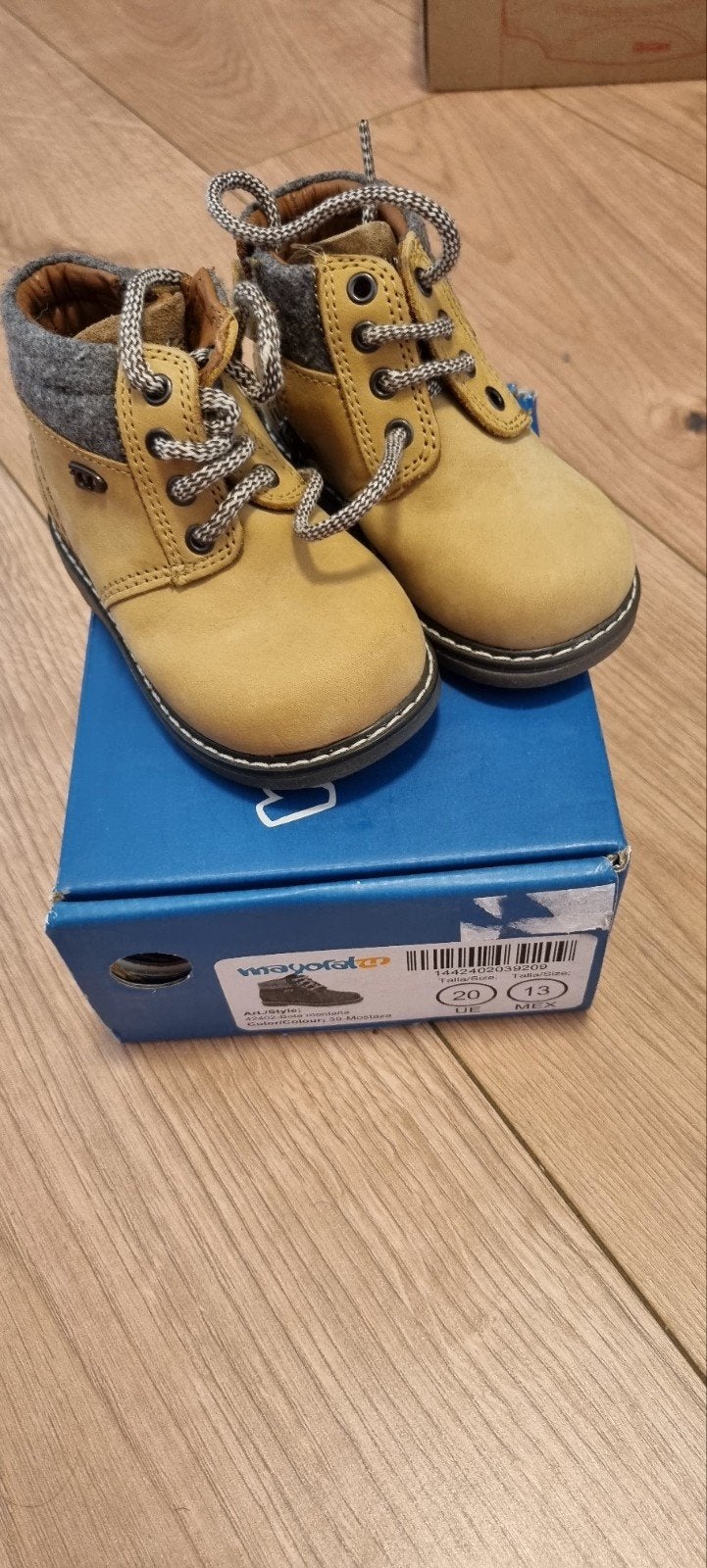 Mayoral baby laarsjes maat 20 - Zo goed als nieuw, Kinderen en Baby's, Babykleding | Schoentjes en Sokjes, Ophalen, Mayoral, Jongetje of Meisje
