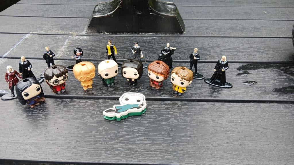 9 aluminium harry potter figuren  8 kunststof harry potter, Verzamelen, Harry Potter, Ophalen, Actiefiguurtje