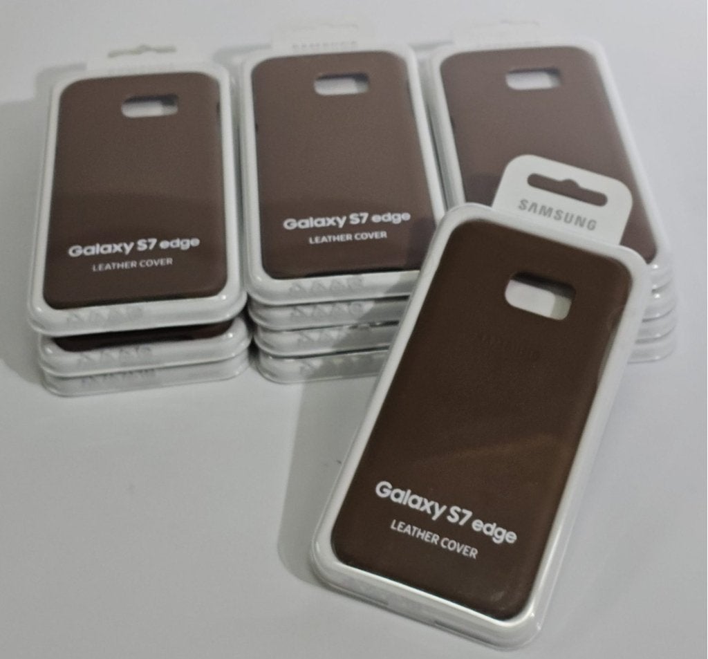 Samsung Galaxy S7 Edge - Bruin | Partijhandel 13 stuks, Nieuw, Hoesje of Tasje, Ophalen of Verzenden, Samsung Electronics Benelux B.V.