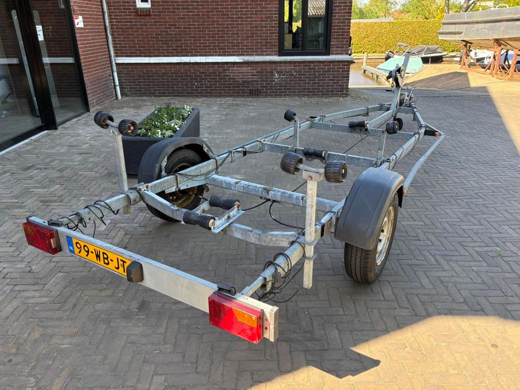1500kg geremde (sloepen) trailer. Boottrailer, Ophalen, Zo goed als nieuw, Minder dan 6 meter