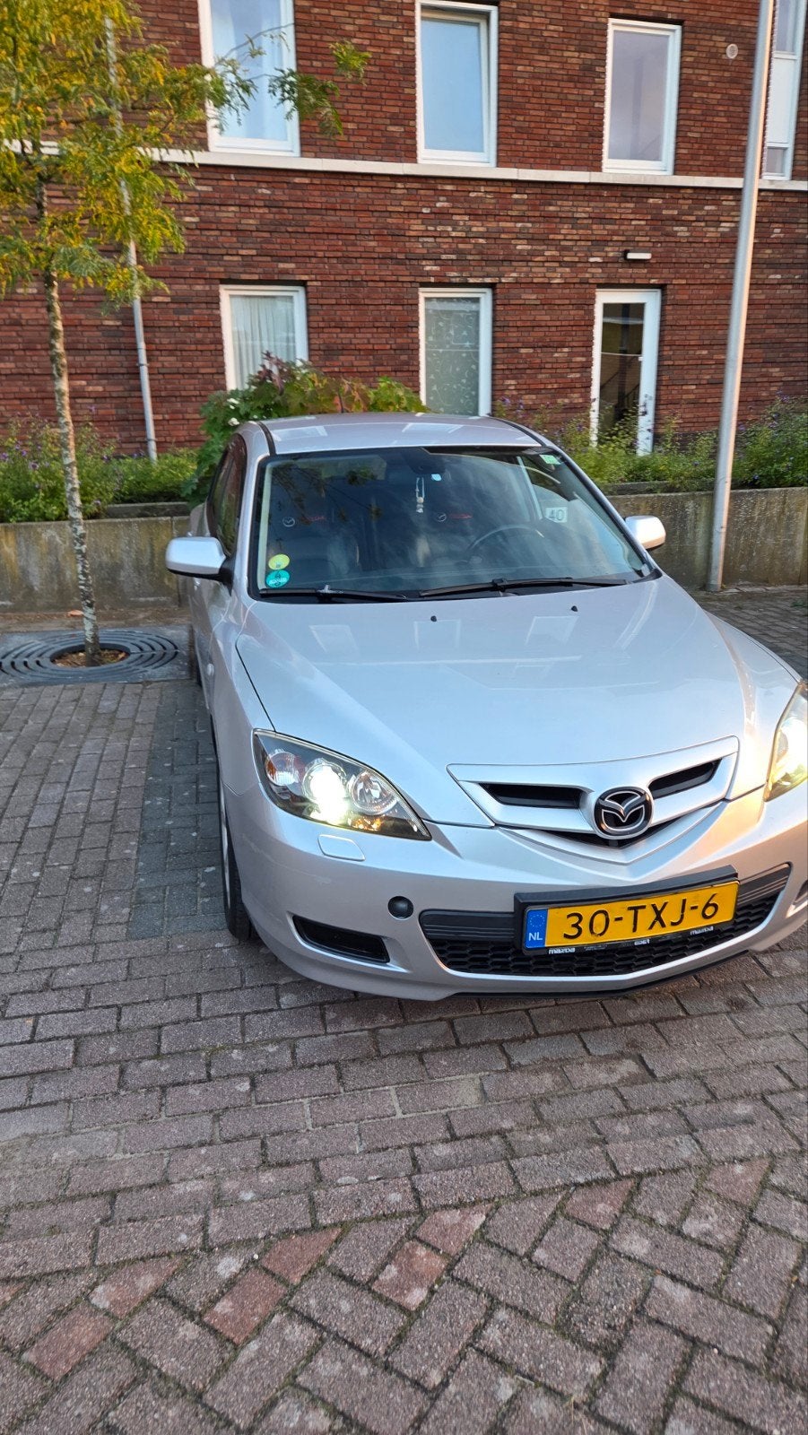 Mazda 3 1.6 Hatchback 2008 Grijs, Voorwielaandrijving, 4 cilinders, 1165 kg, Traction-control