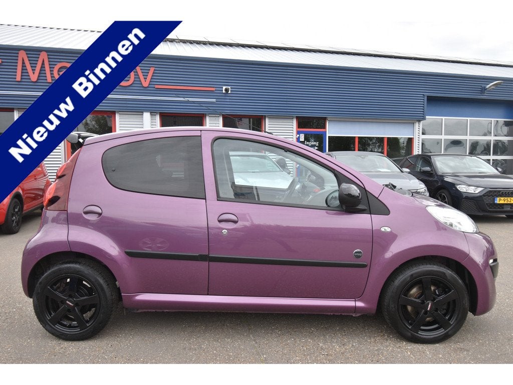 Peugeot 107 1.0 Envy , AIRCO , RCD MP3 , BL TOOTH , LMV14 ,, Voorwielaandrijving, Euro 5, Stof, Gebruikt