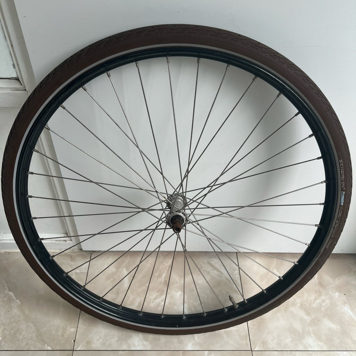 Prima voorwiel 28 inch, Ophalen, Zo goed als nieuw, Wiel