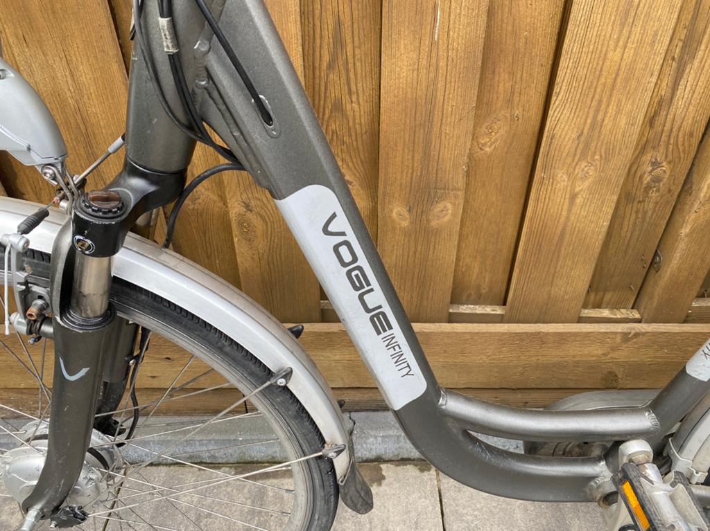 Vogue INFINITY elektrische fiets, Gebruikt, 51 tot 55 cm, 30 tot 50 km per accu, Ophalen