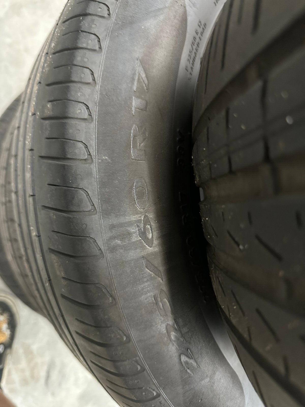 Pirelli runflat banden 225 60 17, Ophalen, Gebruikt, BMW