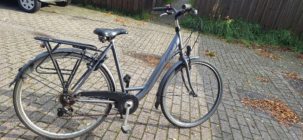 een damesfiets 28 inch met versnellingen en slot, Gebruikt, Versnellingen, 50 tot 53 cm, Ophalen