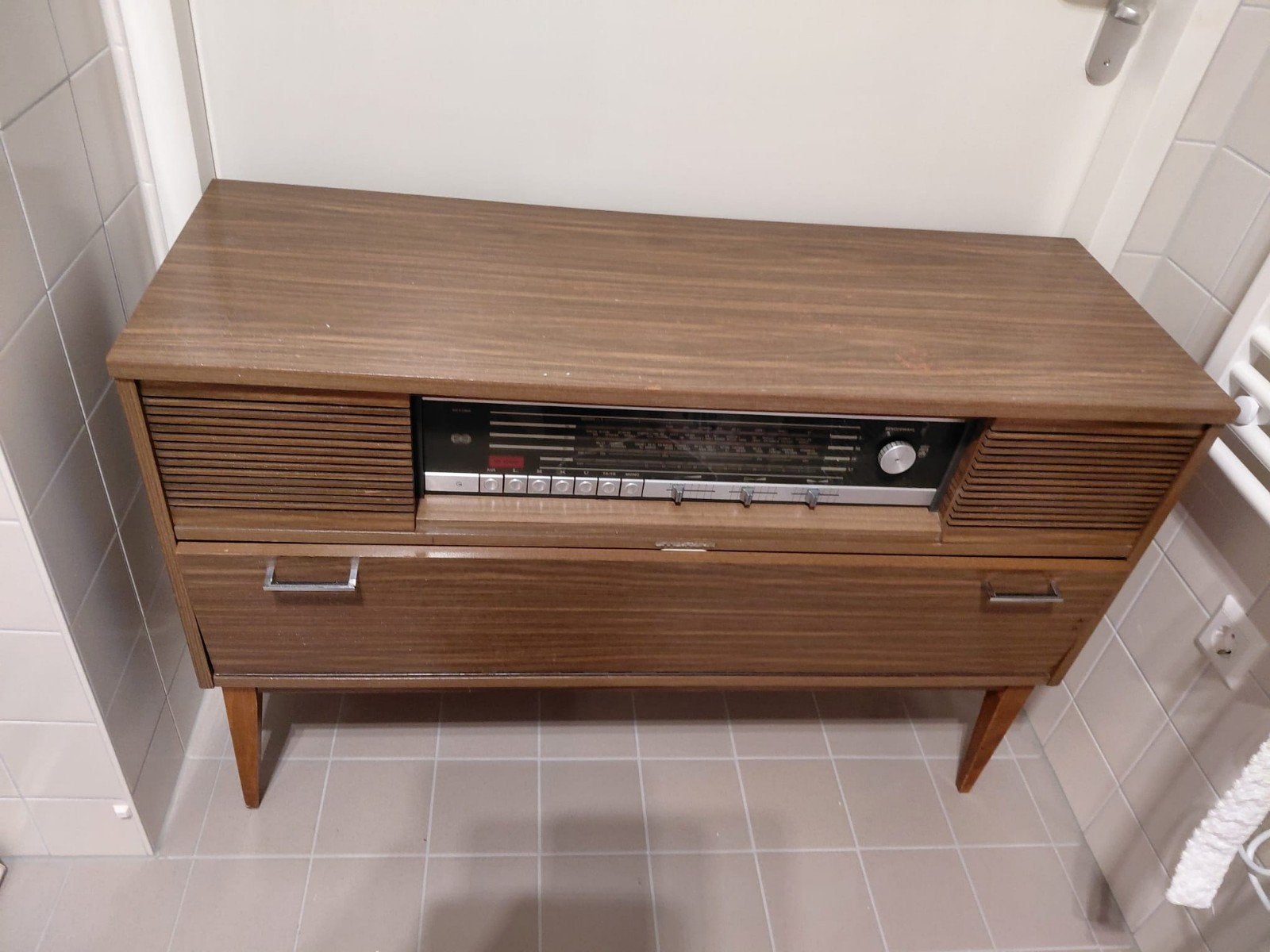 Antiek radio meubel met platenspeler, Ophalen of Verzenden