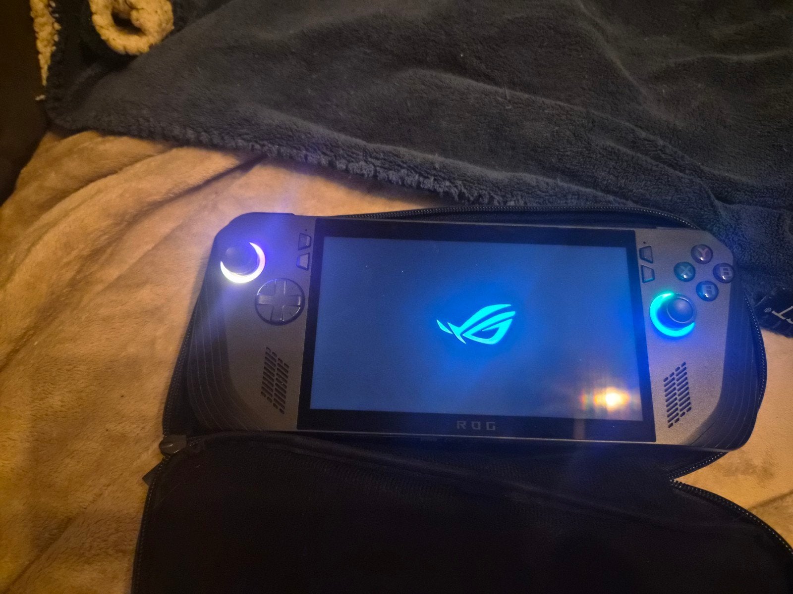 ASUS ROG Ally X met 1TB opslag MET GARANTIE BON AANWEZIG, Ophalen, ASUS, Zo goed als nieuw