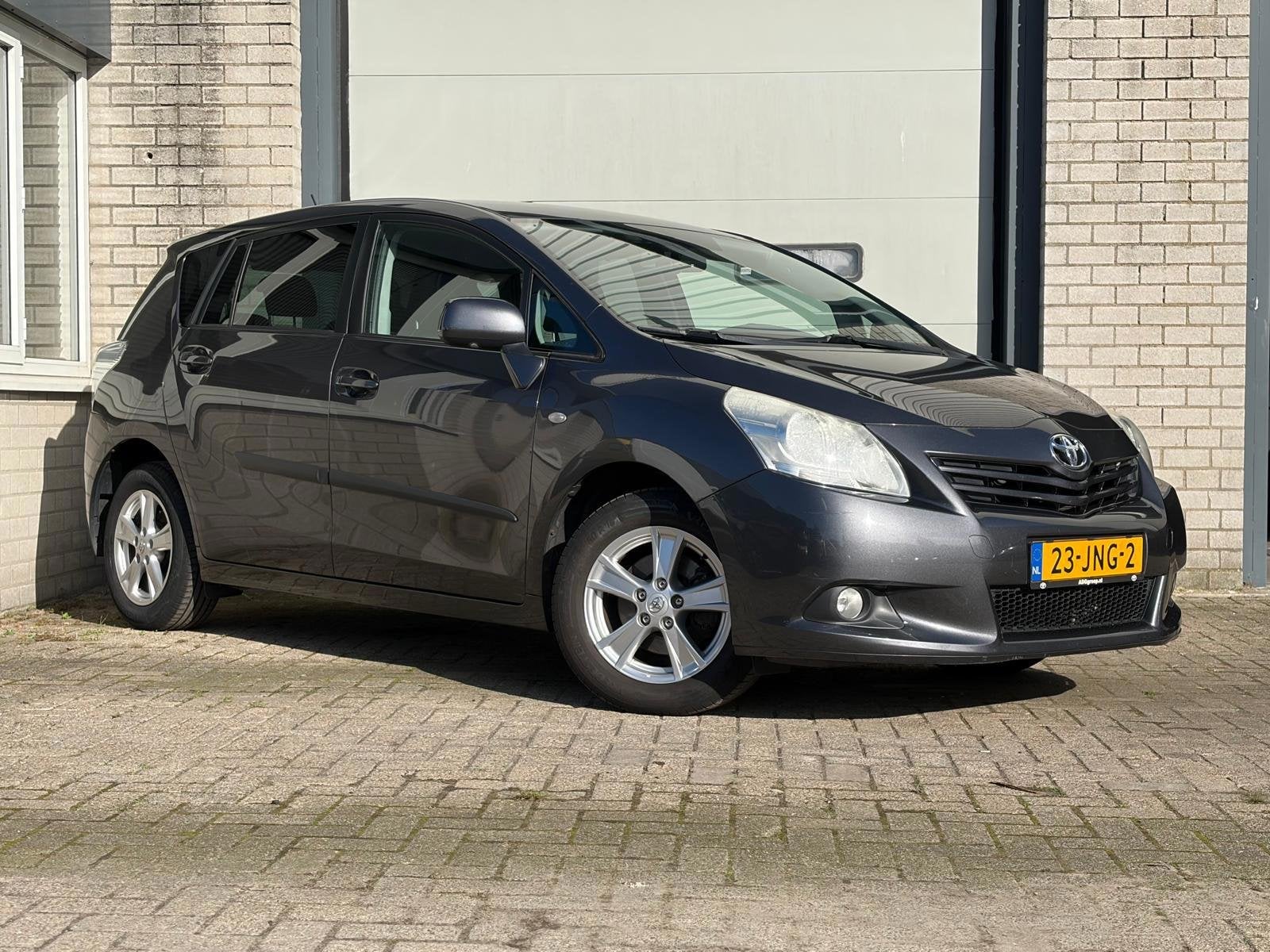 Toyota Verso 1.8 VVT-i Dynamic Business 7p Automaat|Ecc|Came, Auto's, Dealer onderhouden, Gebruikt, 4 cilinders, Bedrijf