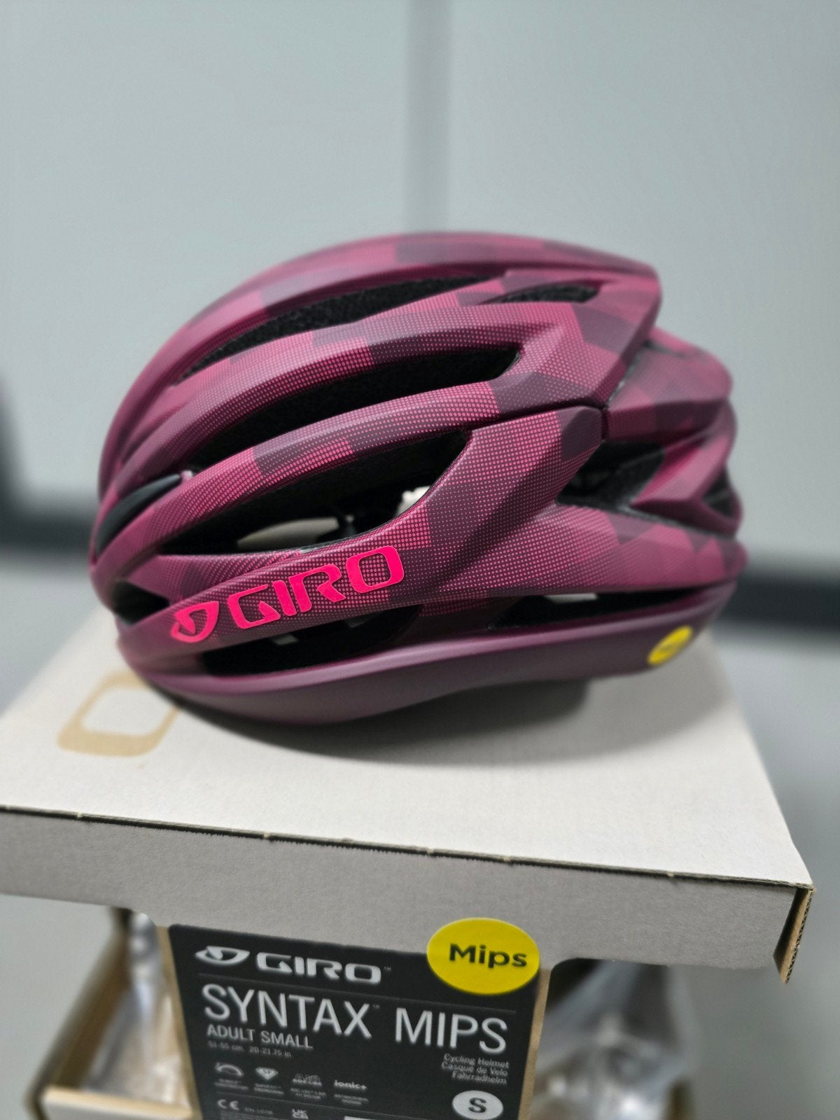 Giro Syntax mips - berry - S, Ophalen of Verzenden, Zo goed als nieuw, S, Giro