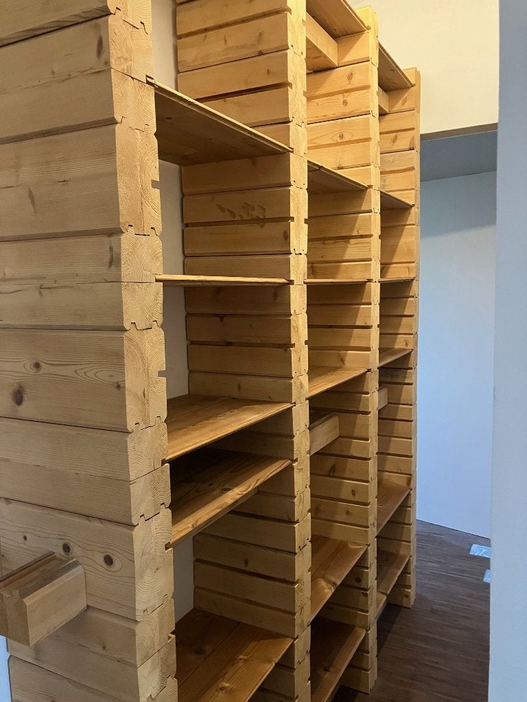 Unieke houten kast legkast boekenkast kledingkast, Huis en Inrichting, Ophalen, Met plank(en), Blokhut, 200 cm of meer