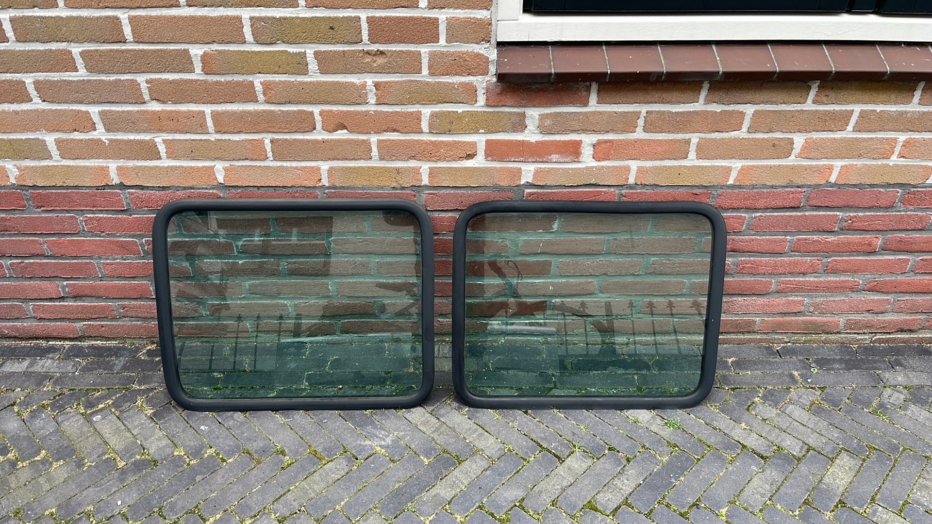 Twee achterramen voor een Chevy van Chevrolet, Ophalen, Chevrolet