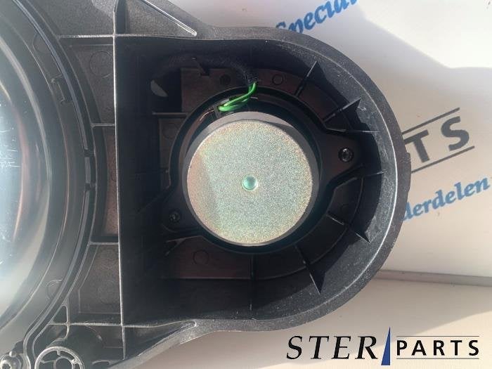 Subwoofer van een Mercedes E-Klasse, Gebruikt, -, Ophalen of Verzenden, -