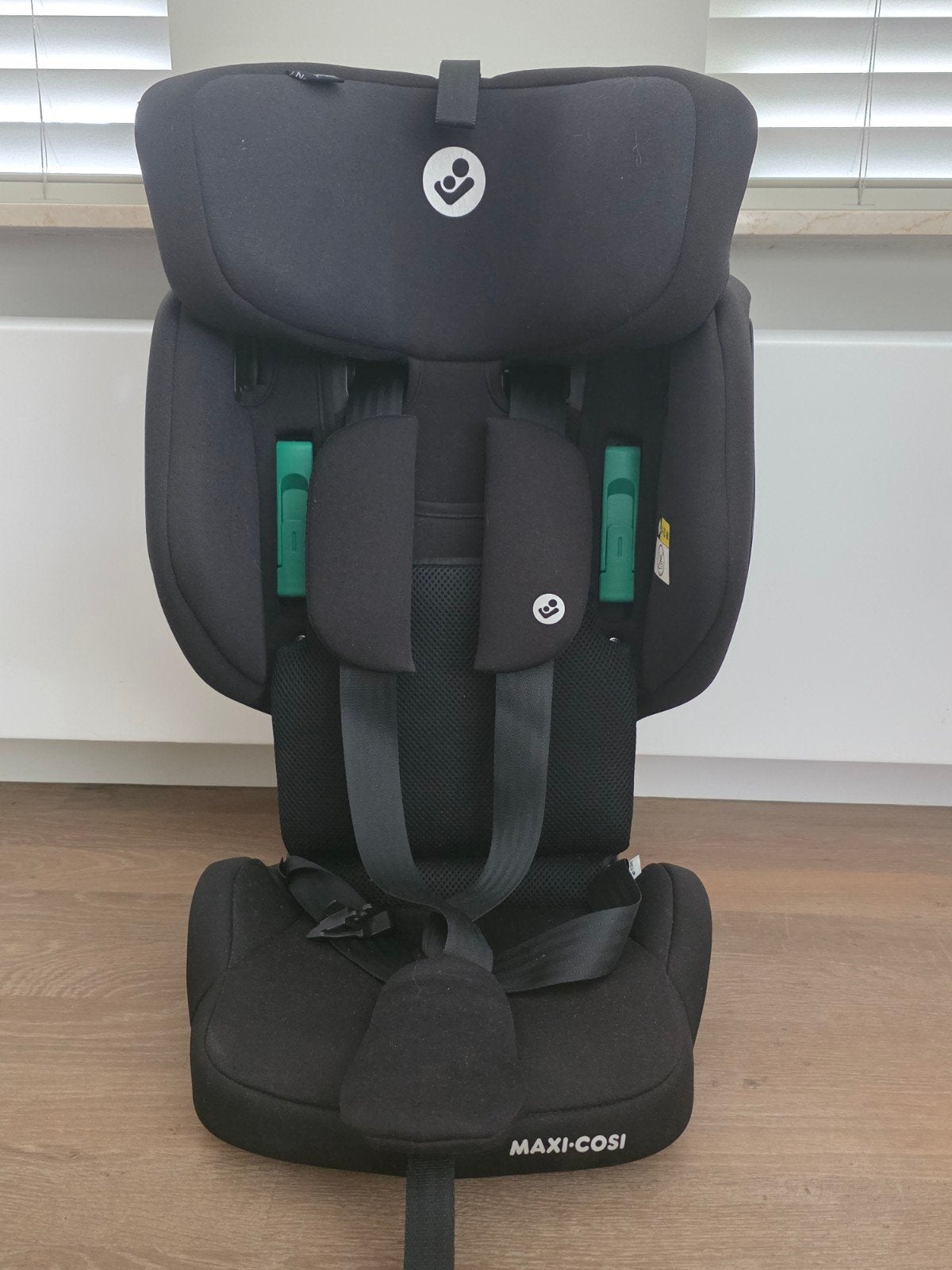 Maxi-Cosi Nomad Plus Autostoel - Zwart - 0-18 kg, Ophalen, Autogordel, 9 t/m 18 kg, Zo goed als nieuw