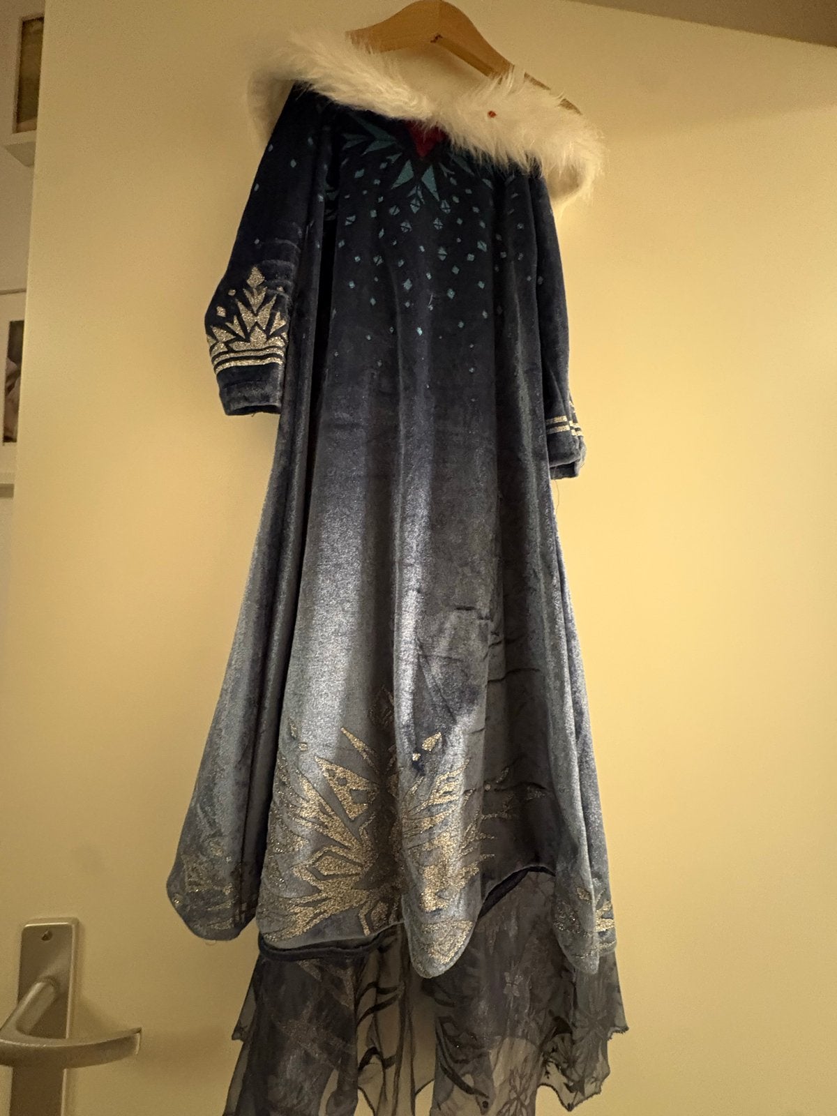 Elsa Frozen jurk met cape - maat 110, Ophalen of Verzenden, Zo goed als nieuw, 110 t/m 116, Meisje