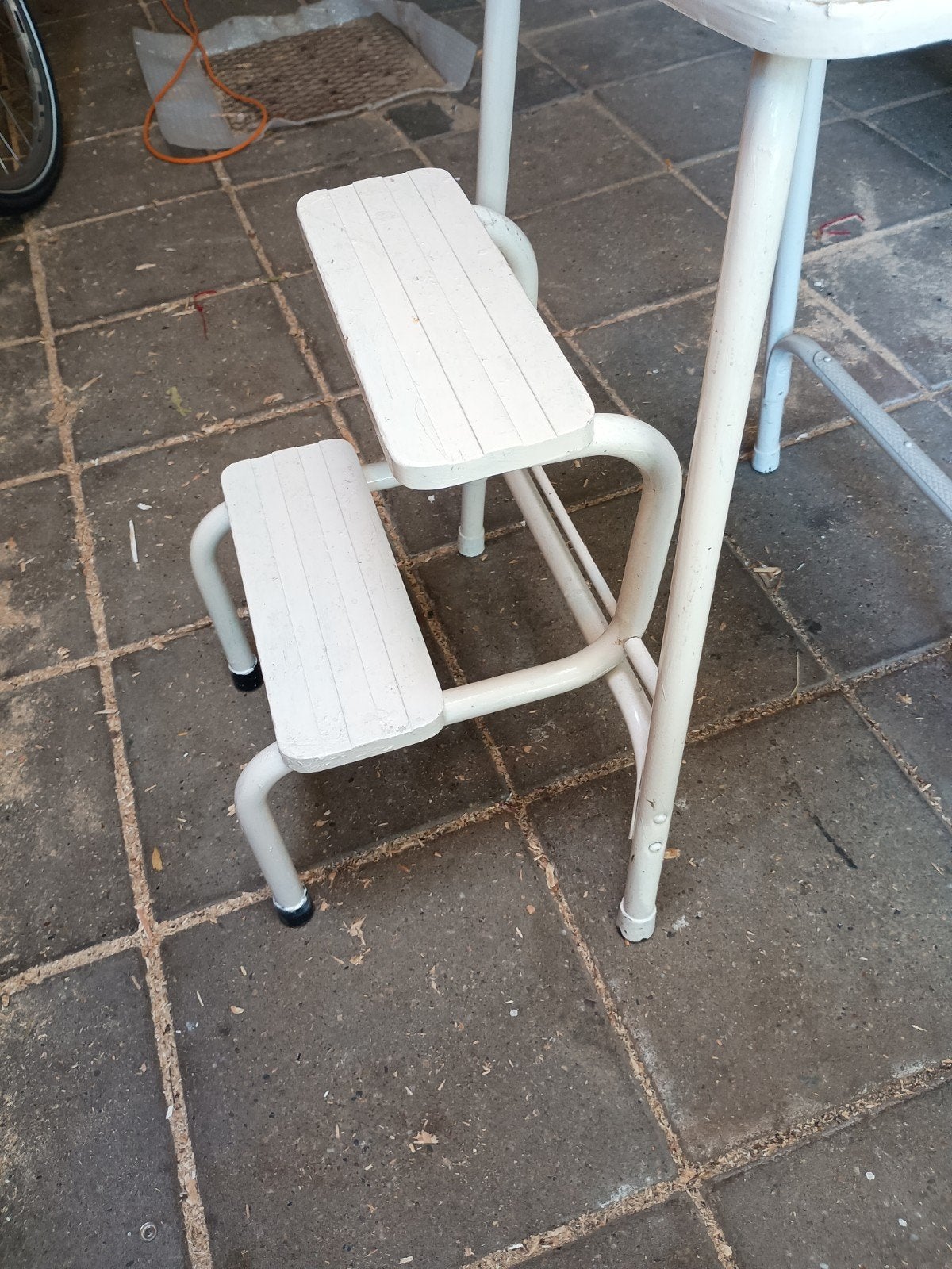 Keukentrapje vintage, Huis en Inrichting, Barkrukken, 1 kruk, Ophalen, Gebruikt, 60 tot 90 cm