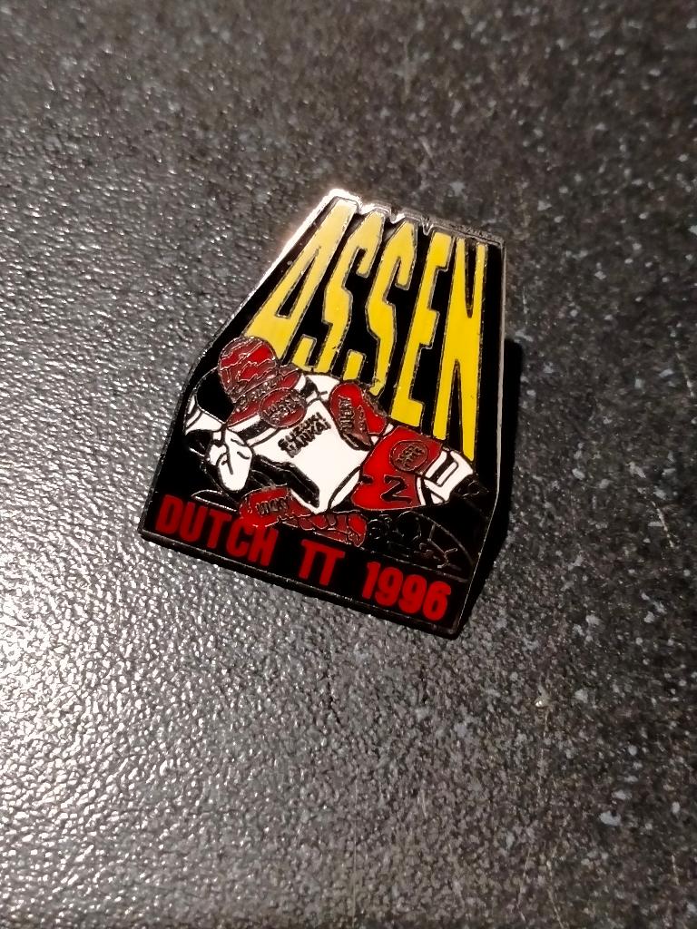 Dutch TT Assen 1996 vintage motor motoren pin race, Ophalen of Verzenden, Gebruikt, Sport