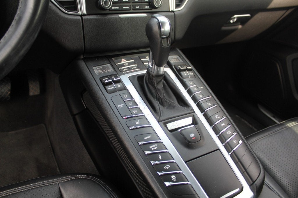 Foto 40 van Porsche MACAN 3.0 GTS Sport Chrono /Leer/ Sportuitlaat/ Trek