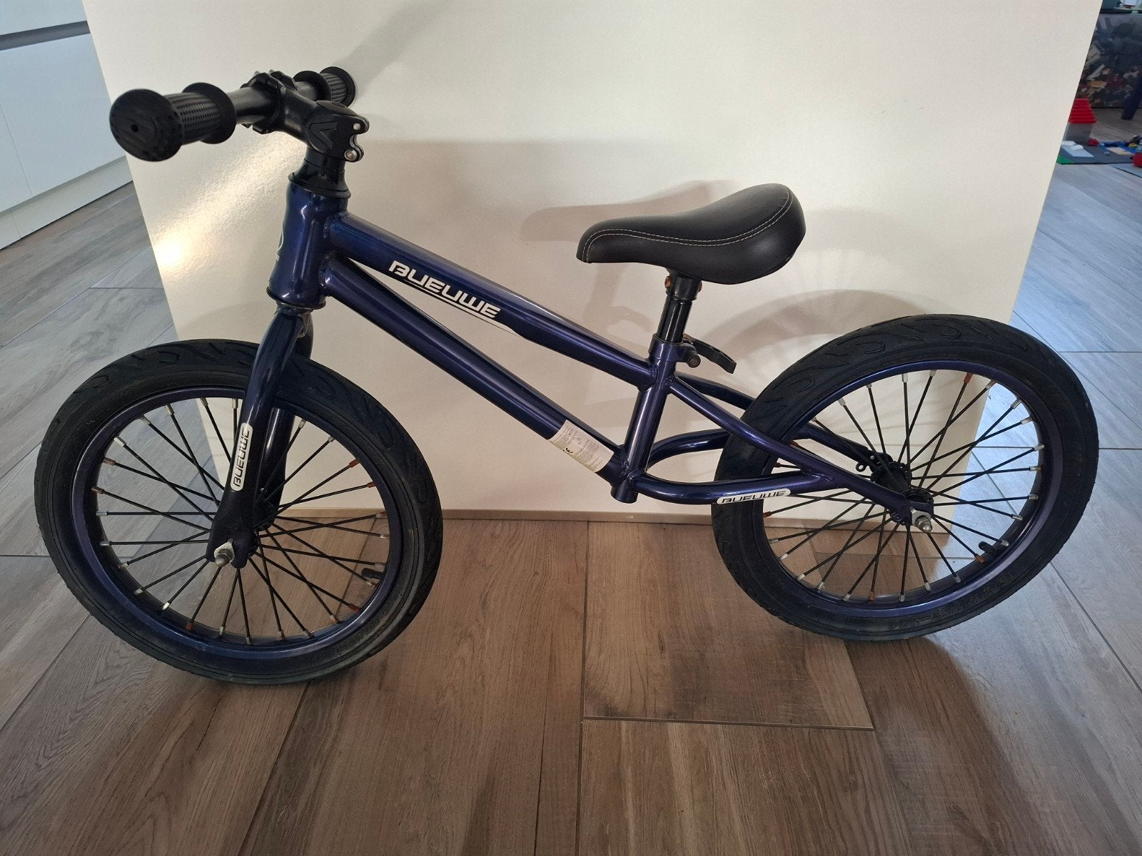Loopfiets 16 inch. Merk: Bueuwe, Ophalen, Gebruikt, 16 tot 20 inch