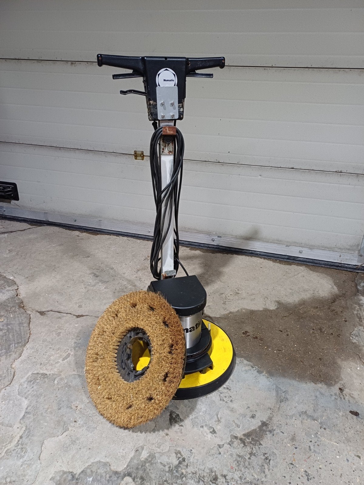 Numatic schuurmachine, Ophalen, Gebruikt