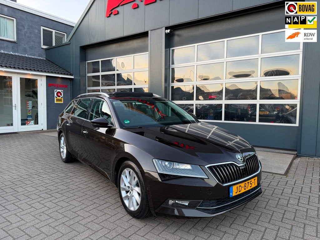 Skoda Superb Combi 1.4 TSI ACT Style Business / Pano / ACC /, Auto's, 1345 kg, Gebruikt, Euro 6, 4 cilinders