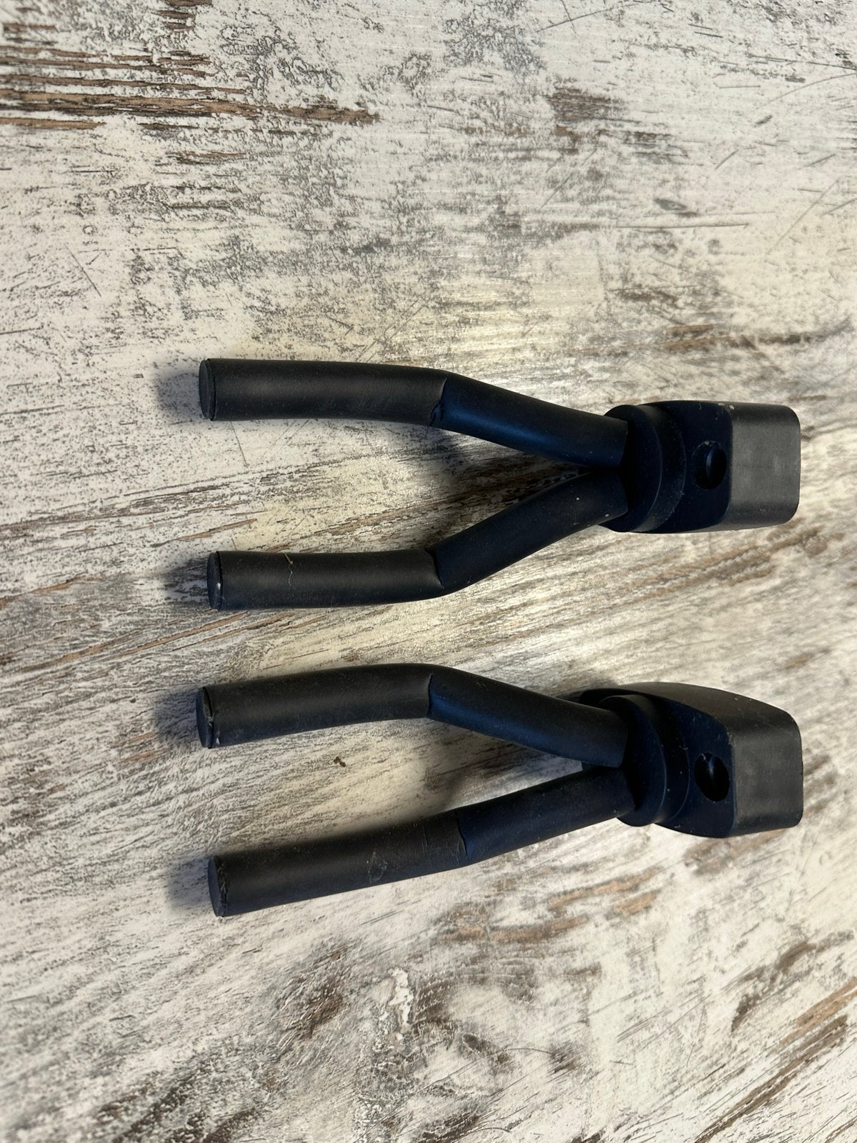 2 Muursteunen voor gitaar - Hang je gitaar stijlvol op!, Ophalen of Verzenden, Gebruikt, Akoestische gitaar