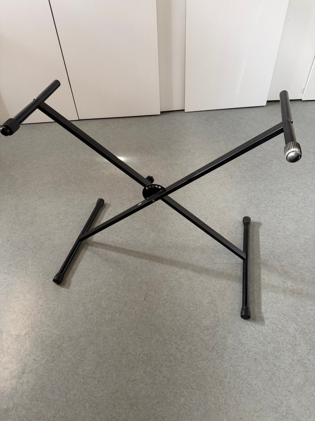 Te koop : keyboard standaard