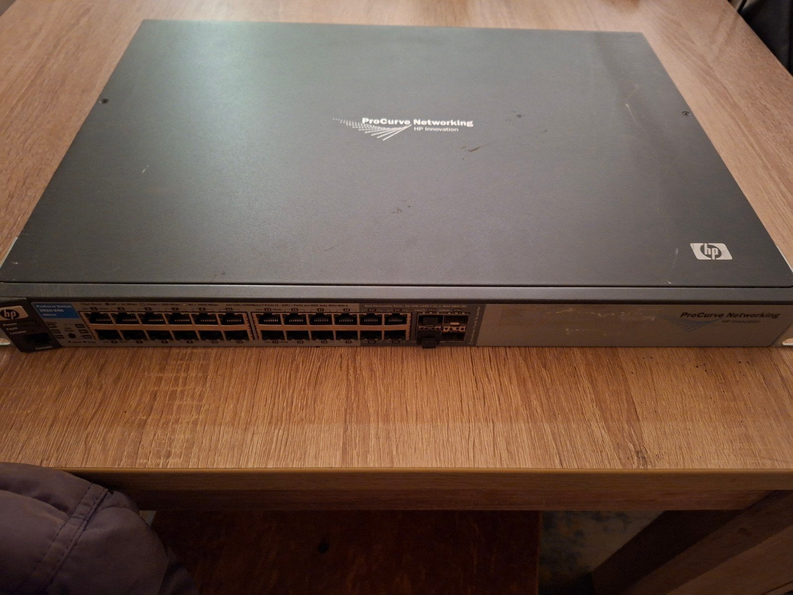 HP Procurve J9021A Switch, Computers en Software, Ophalen of Verzenden, Zo goed als nieuw