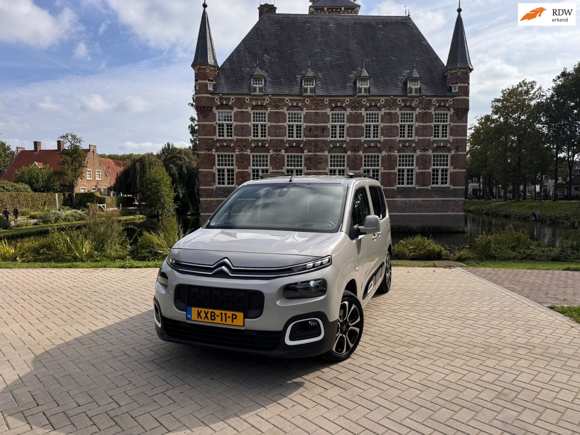 Citroen BERLINGO 1.2 PureTech Shine|CLIMA|CARPLAY|CAMERA|HEA, Auto's, 15 km/l, Gebruikt, Euro 6, 1199 cc