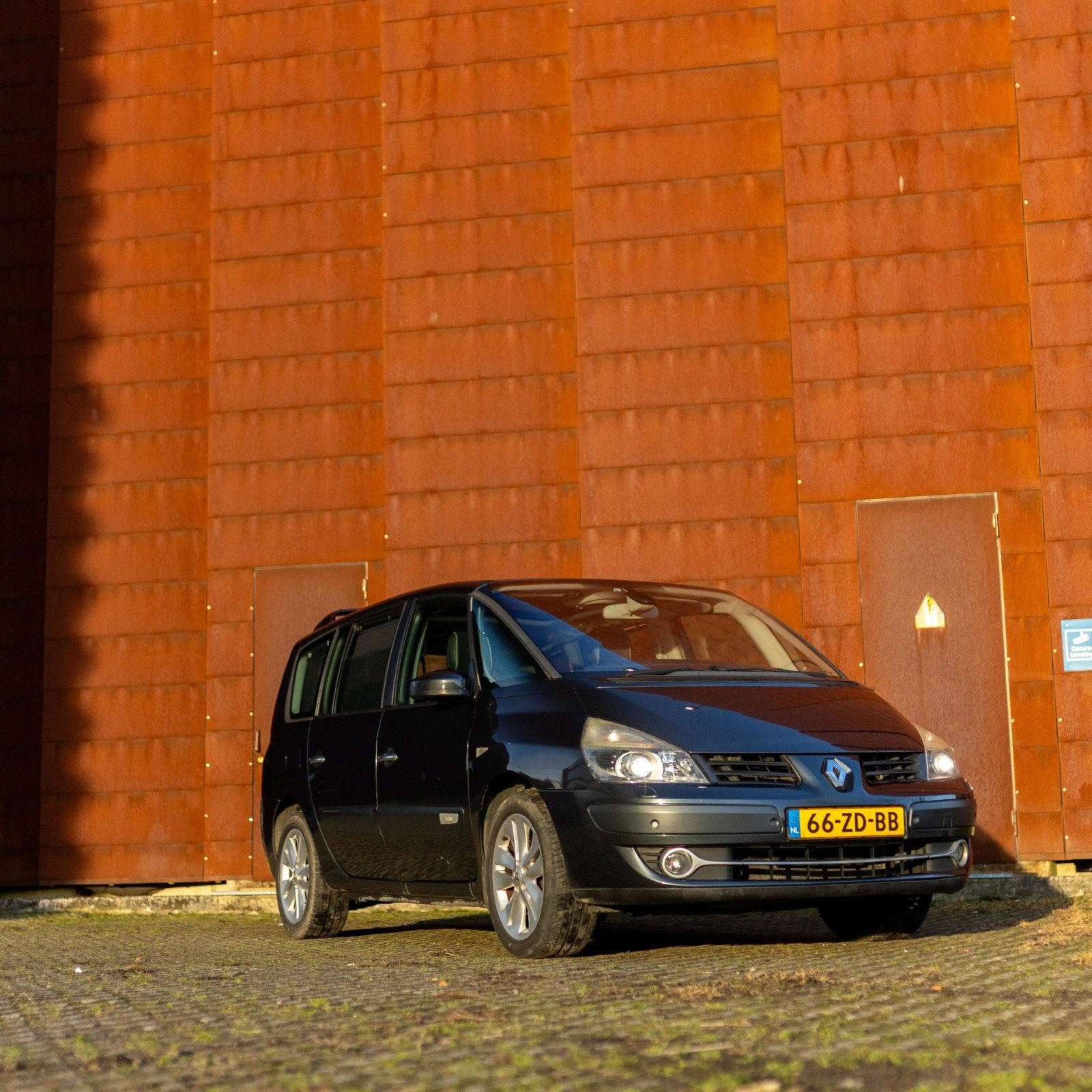 Renault Grand Espace 3.5 V6 Initiale 7 zitter, Auto's, Renault, 2000 kg, 7 stoelen, Grijs, Particulier