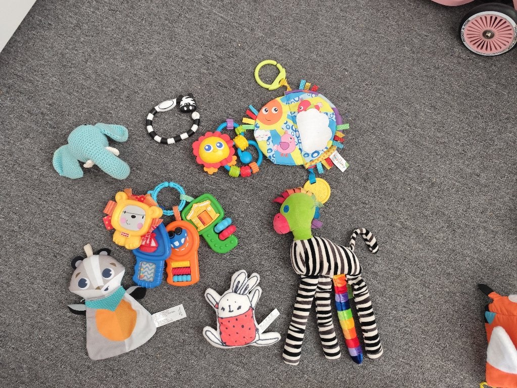 Babyspeelgoed pakket, Kinderen en Baby's, Speelgoed | Babyspeelgoed, Ophalen of Verzenden, Gebruikt, Rammelaar, Met geluid