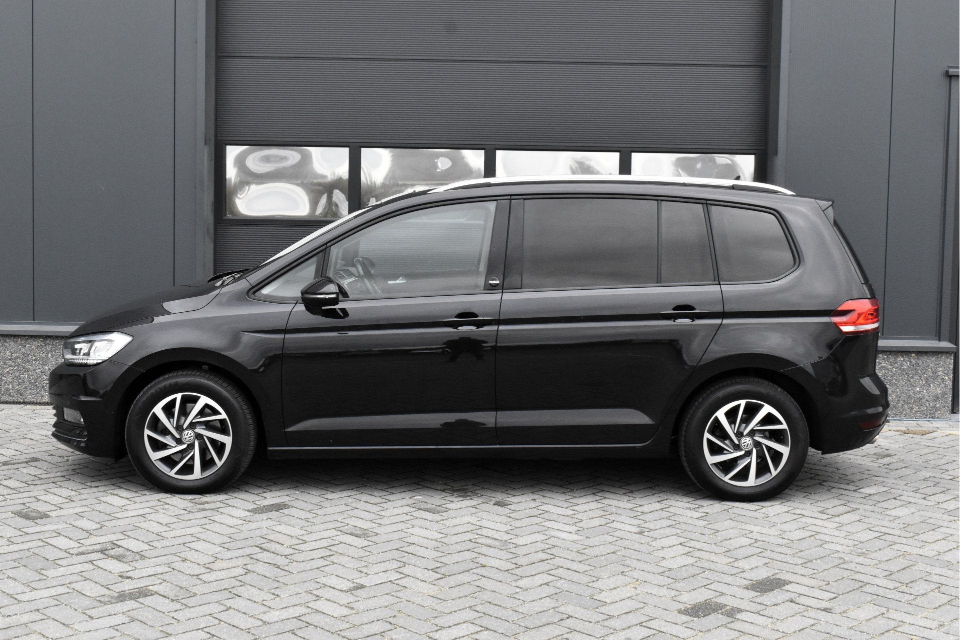 Volkswagen Touran 1.4 TSI Highline Sound 7p Pano - Trekhaak, Stof, Gebruikt, 4 cilinders, 150 pk