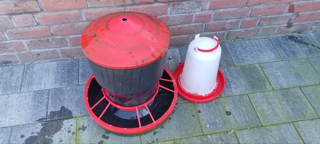 Kippen voerbak en drinkbak, Ophalen, Kippenhok of Kippenren