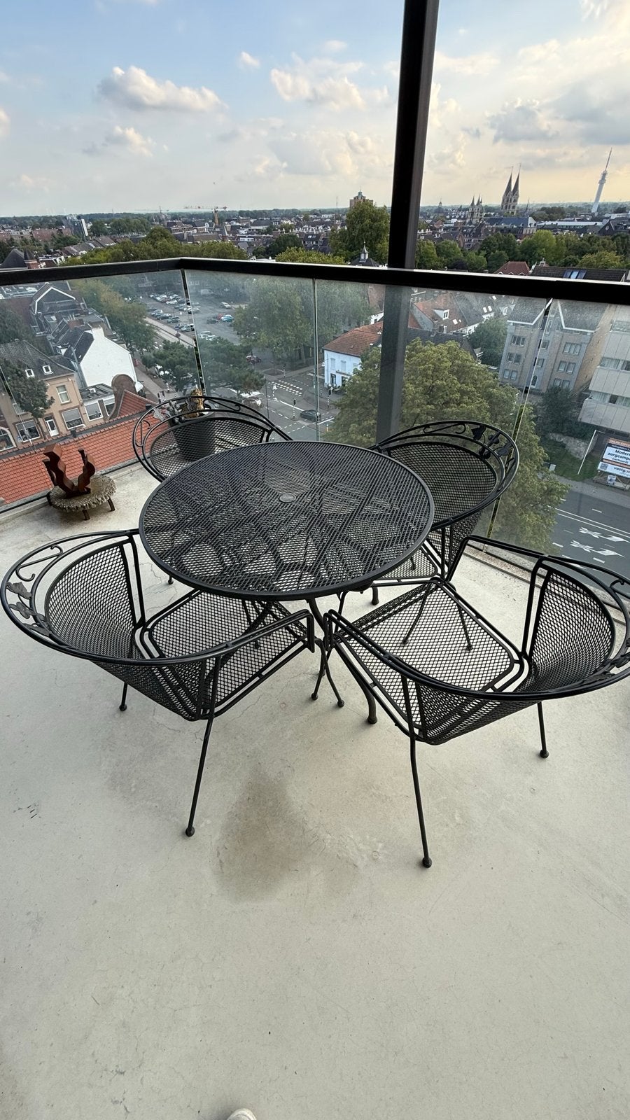 Zwarte metalen tuinset met 4 stoelen en ronde tafel, Tuin en Terras, Tuinsets en Loungesets, Ophalen, Gebruikt, Eettafel, Tuinset