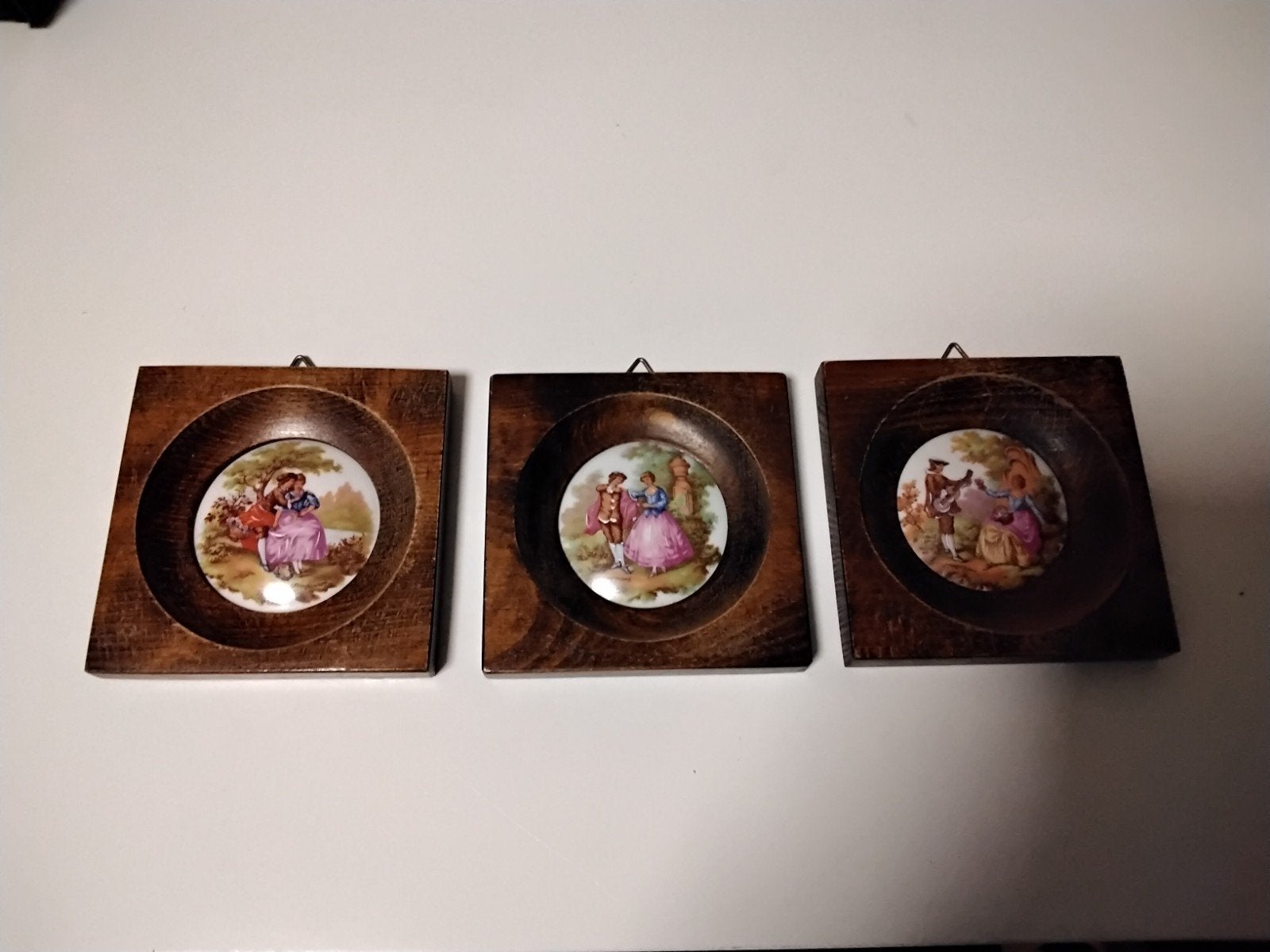 Set van 3 vintage Limoges porseleinen wanddecoraties, Antiek en Kunst, Ophalen