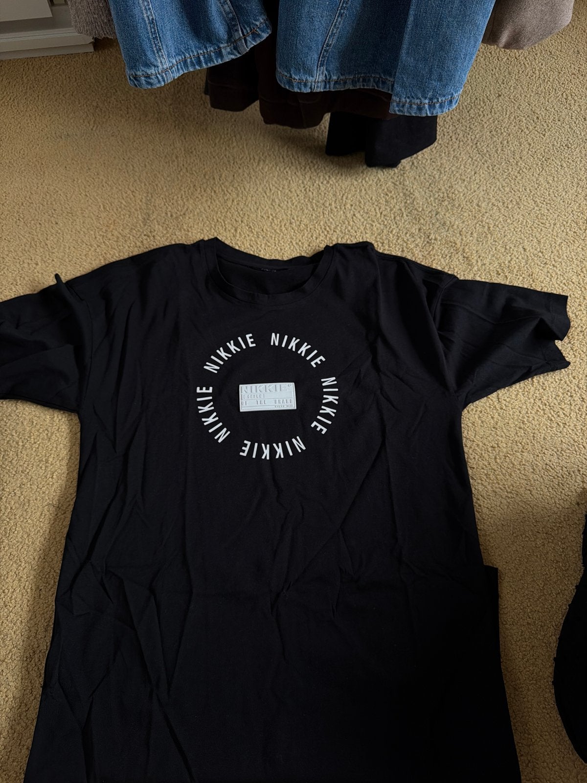 Nikkie T-shirt jurk zwart, Zwart, Ophalen of Verzenden, Zo goed als nieuw, Korte mouw