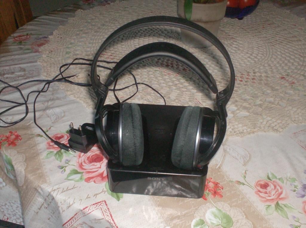 sony koptelefoon mdrrf855rk gekocht bij s wisseborn in ensch, Ophalen of Verzenden, Zo goed als nieuw, Over oor (circumaural)