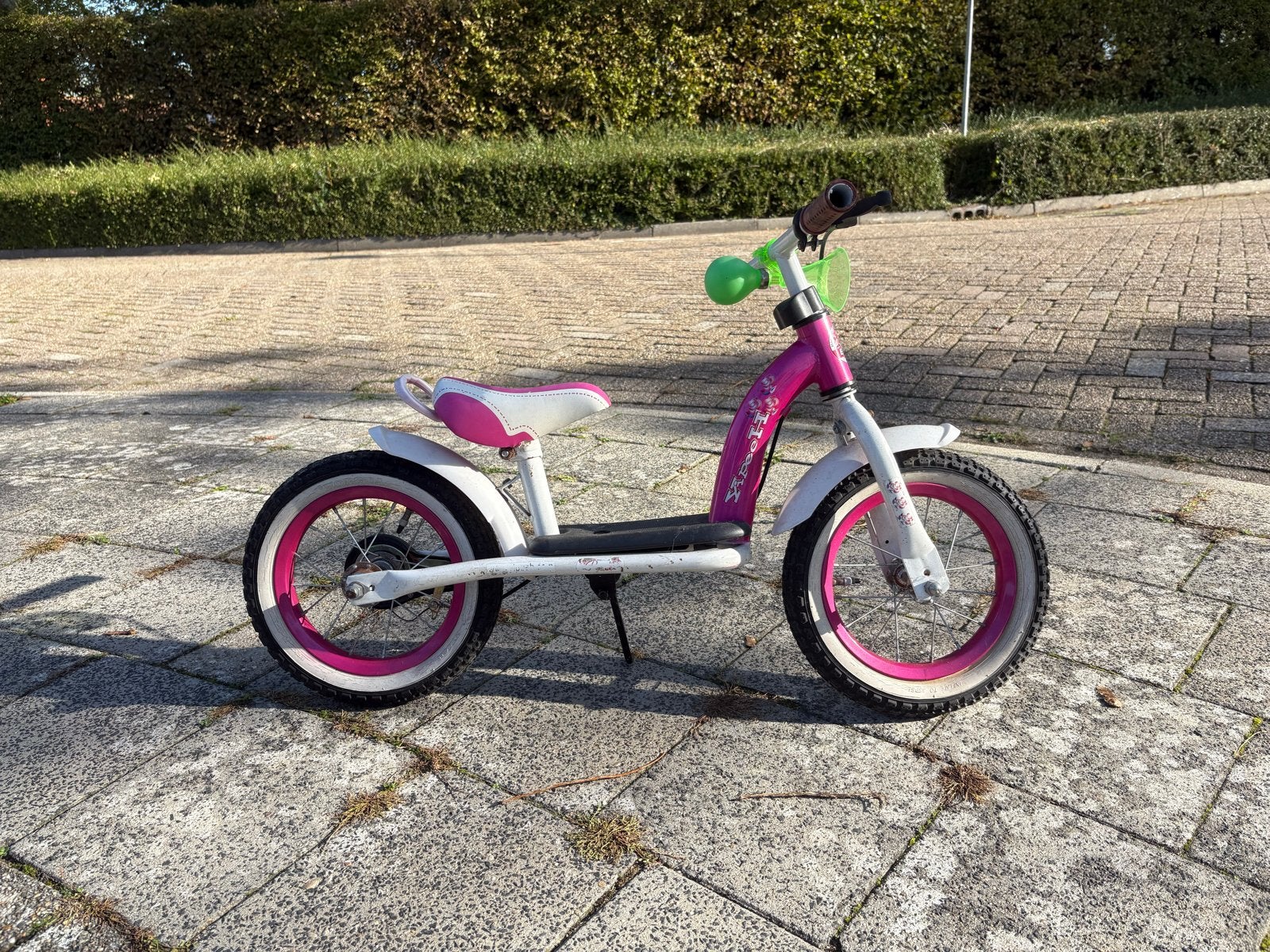 Loopfietsje Yipeeh - Roze/Wit, Ophalen, Gebruikt, Minder dan 16 inch