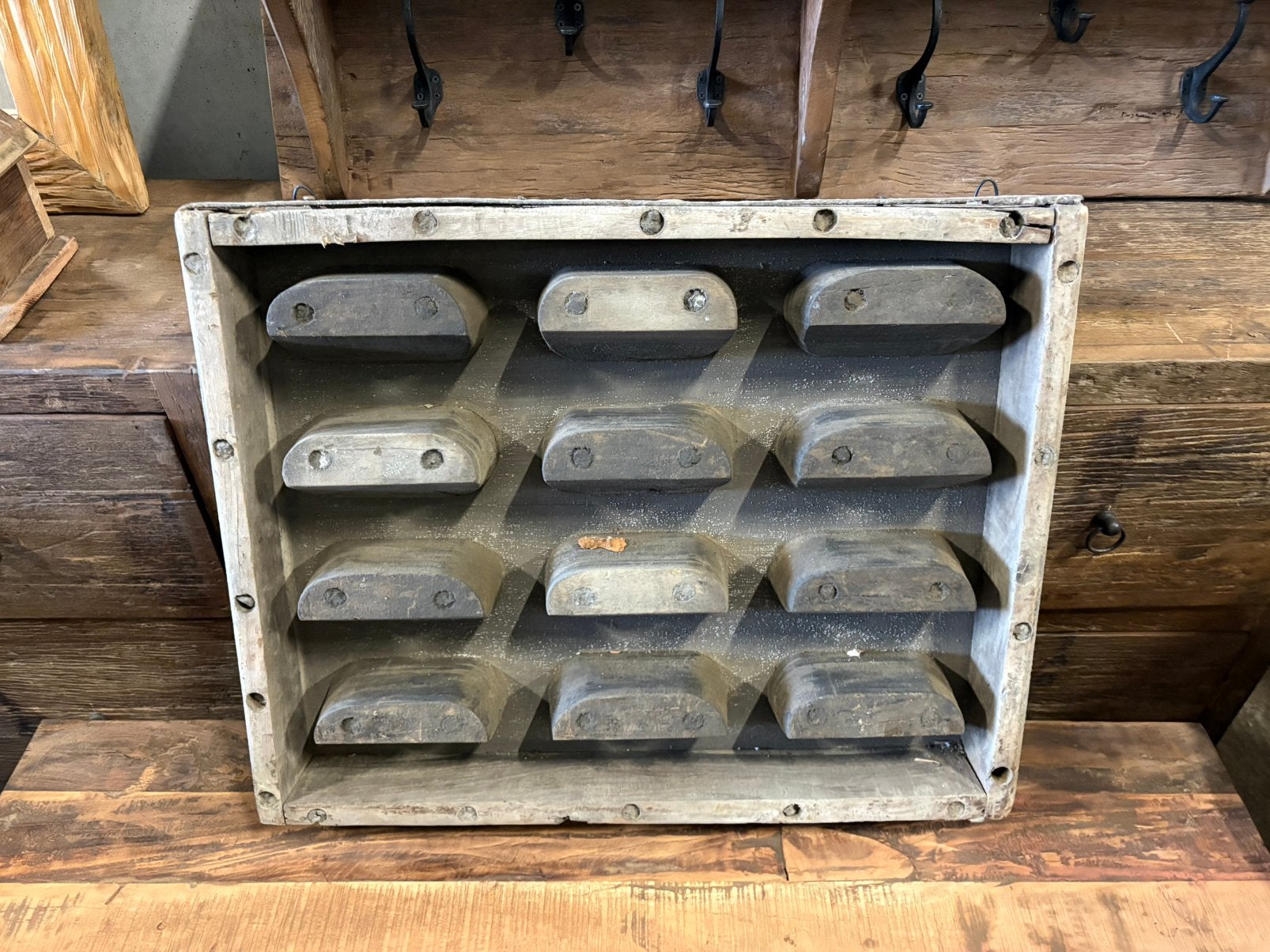 Stoere oude cementmal, Gebruikt, Hout, Ophalen of Verzenden, Nvt