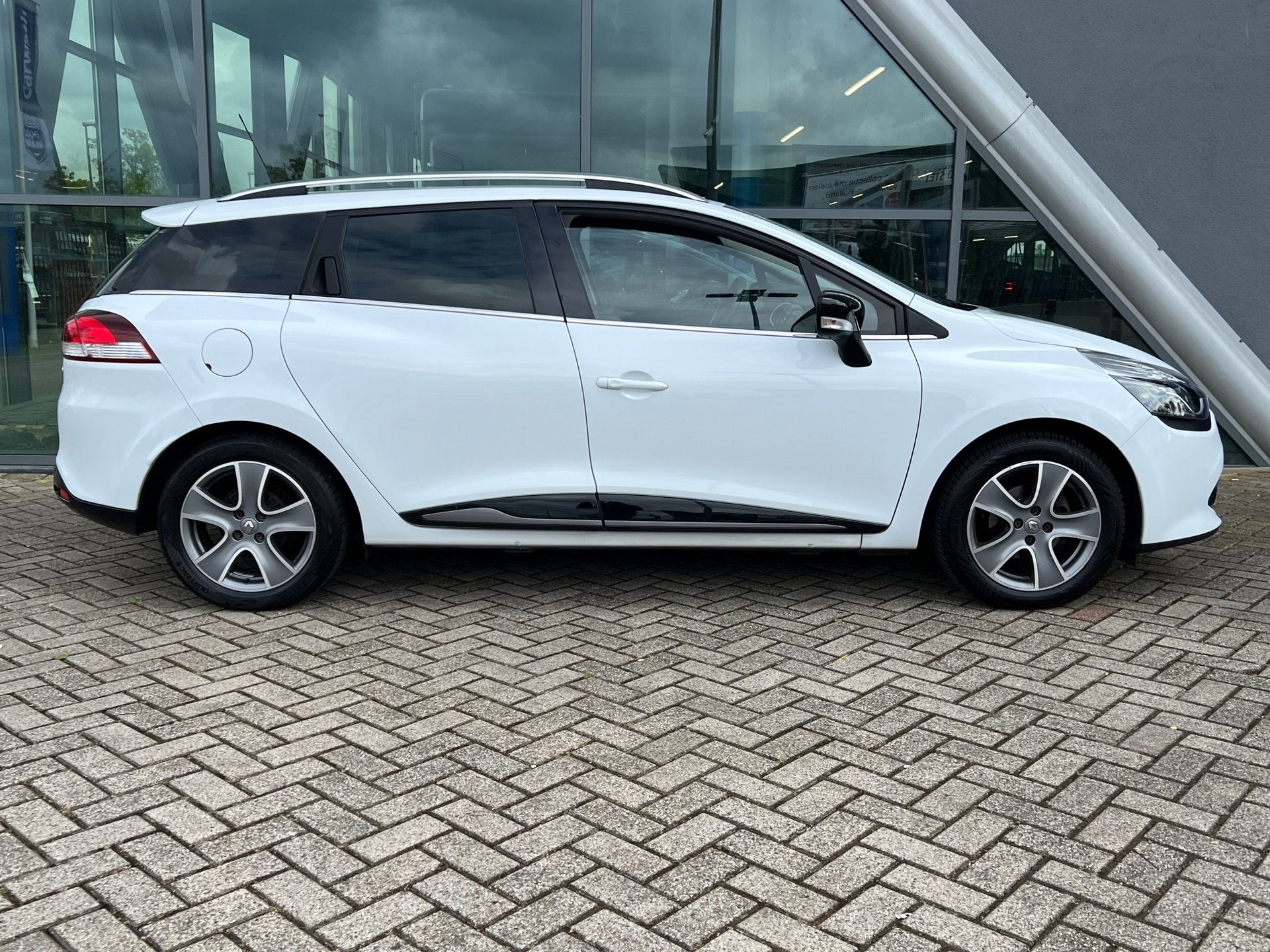 Renault Clio Estate 0.9 TCe Night&Day LPG G3, Navigatie, NIE, Voorwielaandrijving, 898 cc, Gebruikt, Euro 6