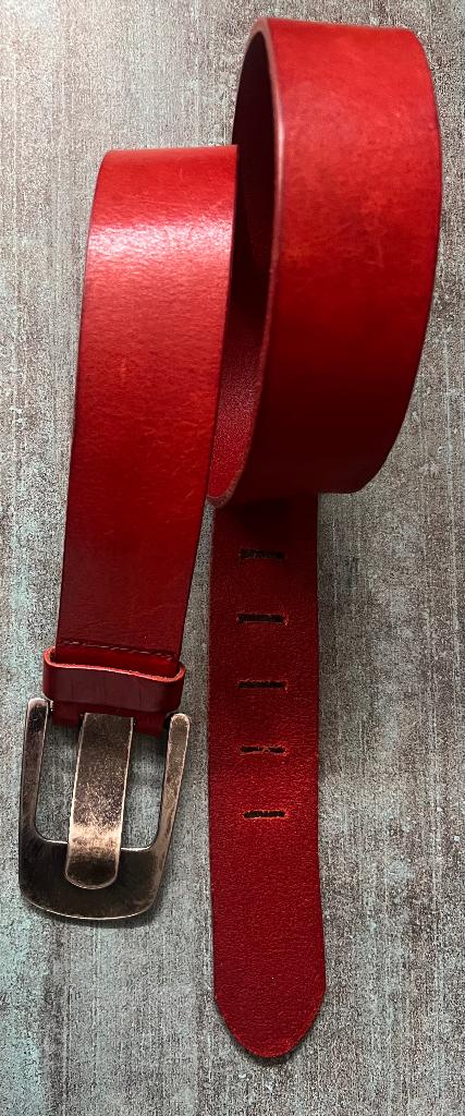 Sam Brown. Rode leren riem. 85 cm., Minder dan 95 cm, Ophalen of Verzenden, Zo goed als nieuw, Rood